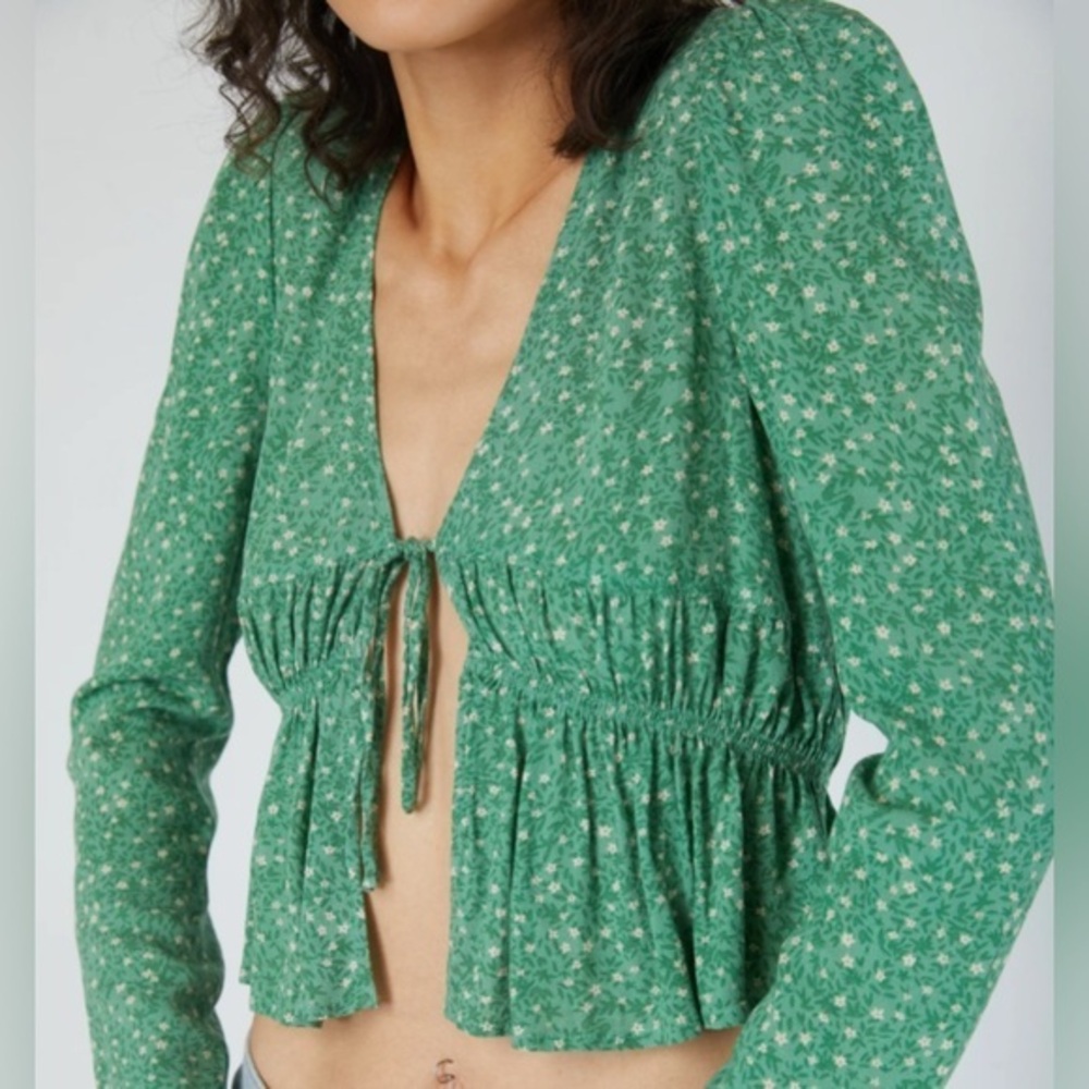 Oak + Fort | green floral front tie crop blouse 100% viscose size small